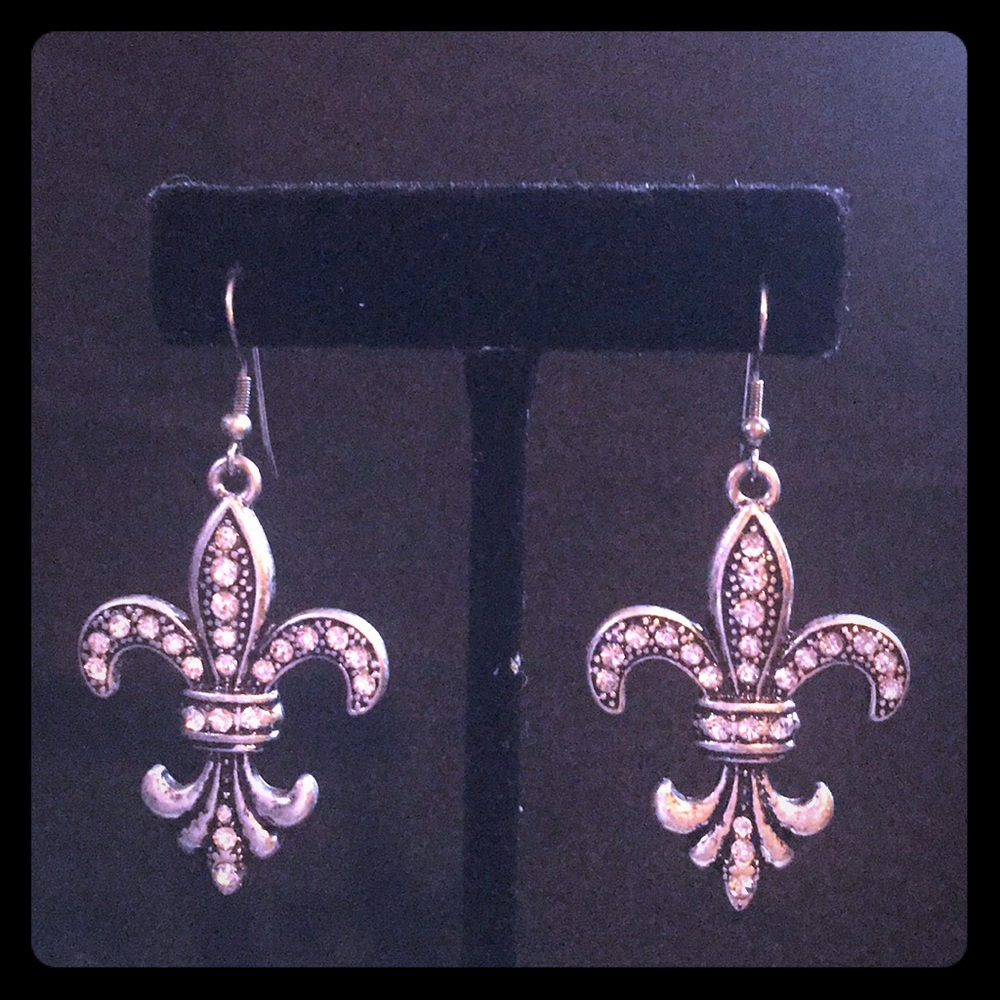 FLEUR DE LIS fishhook